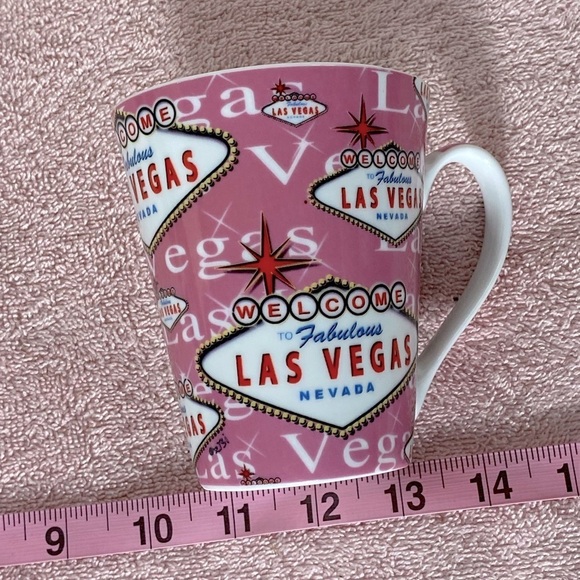 5/$25 Fabulous Las Vegas Sign Pink Porcelain Mug - Picture 7 of 9